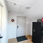 Rooftop Flat Near Alexander Nevsky Cathedral 公寓 *